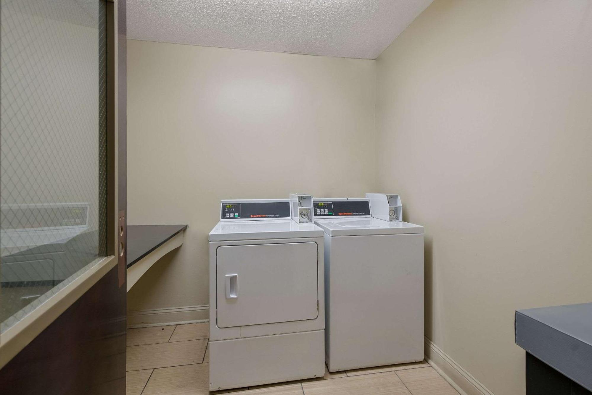 Comfort Inn Fayetteville I-95 Ngoại thất bức ảnh
