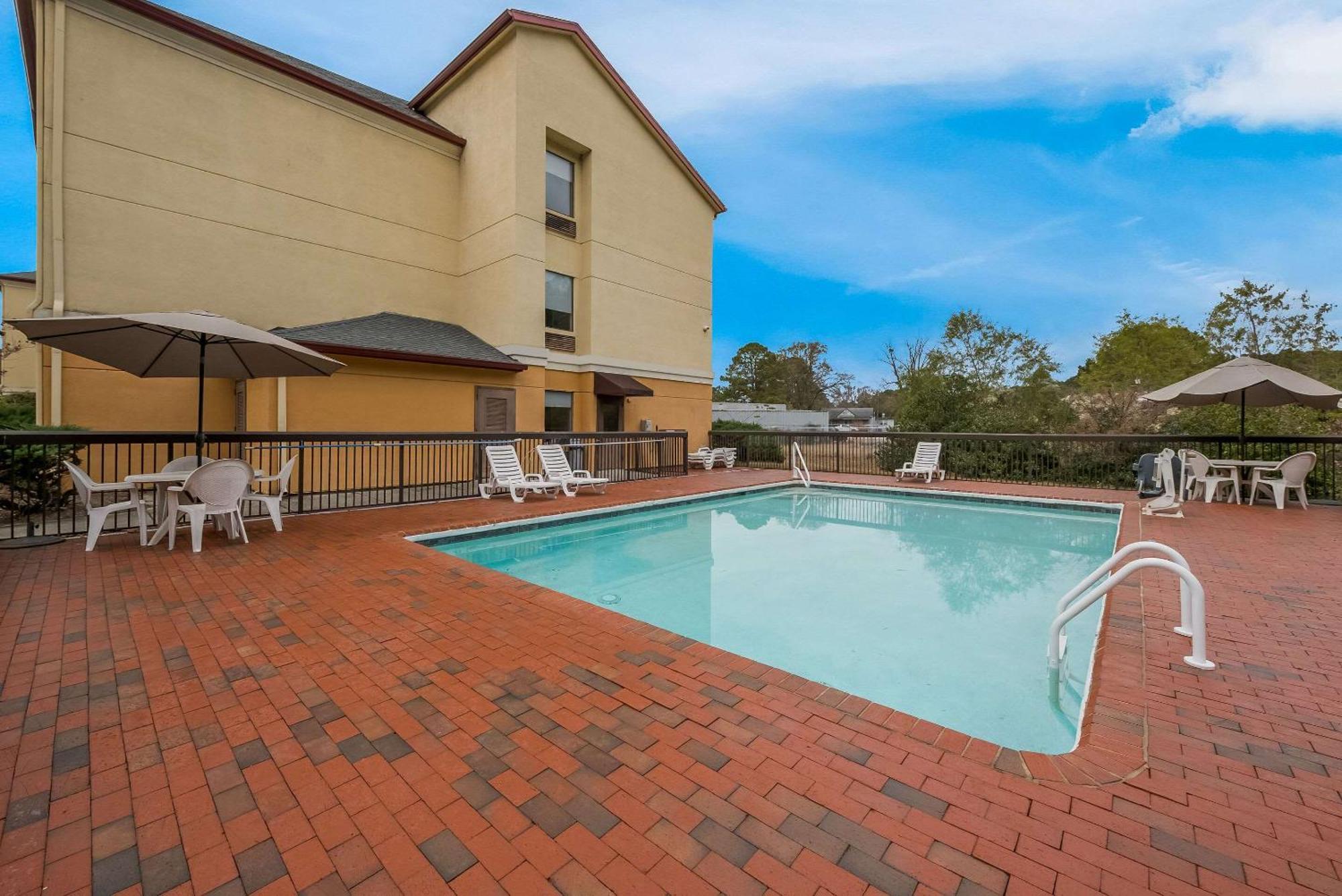 Comfort Inn Fayetteville I-95 Ngoại thất bức ảnh