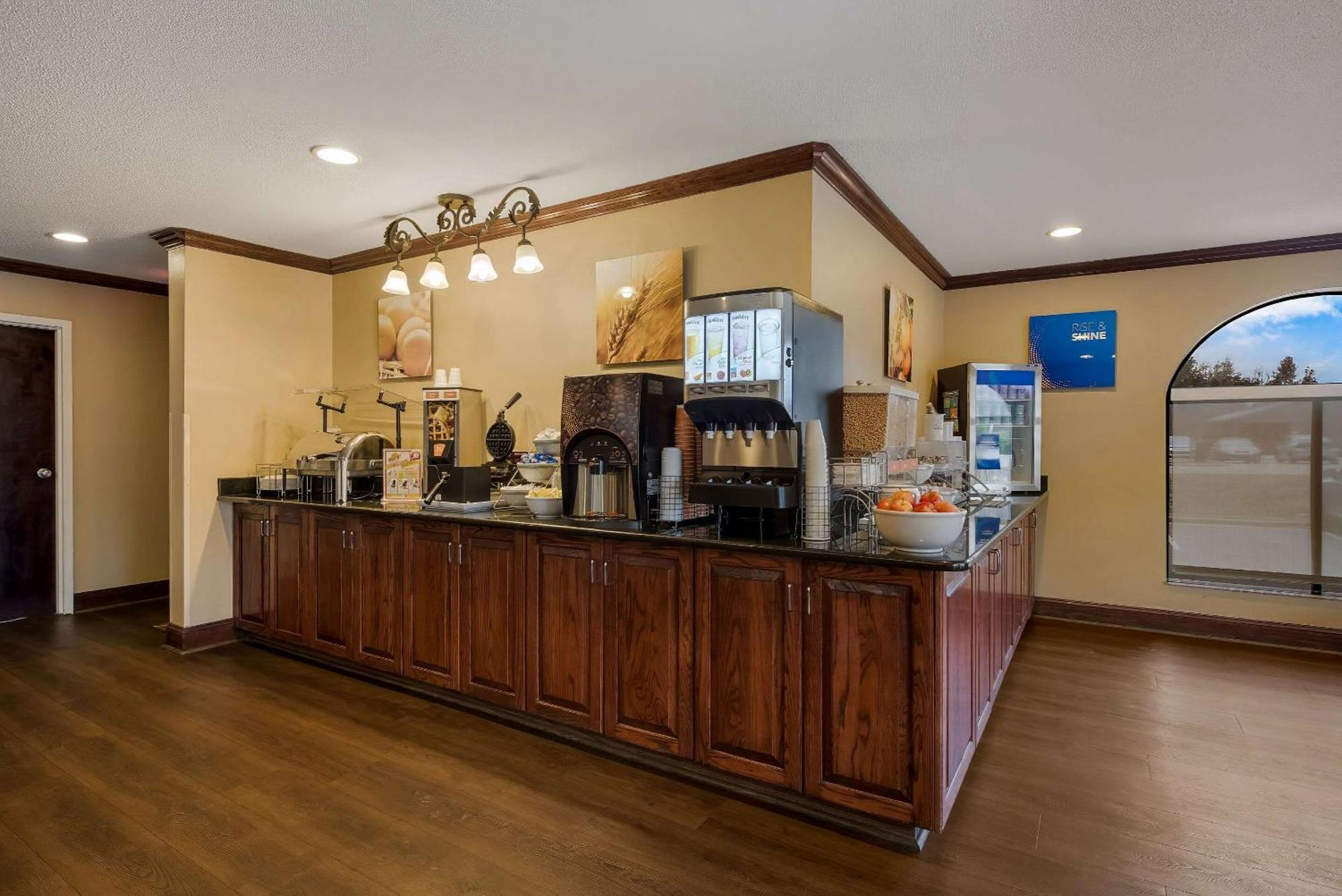 Comfort Inn Fayetteville I-95 Ngoại thất bức ảnh